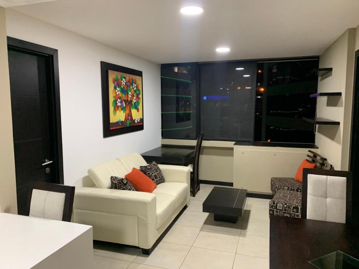 Puerto Santa Ana, Torres Bellini, 2 Dormitorios, Parqueo Guayaquil Exteriér fotografie